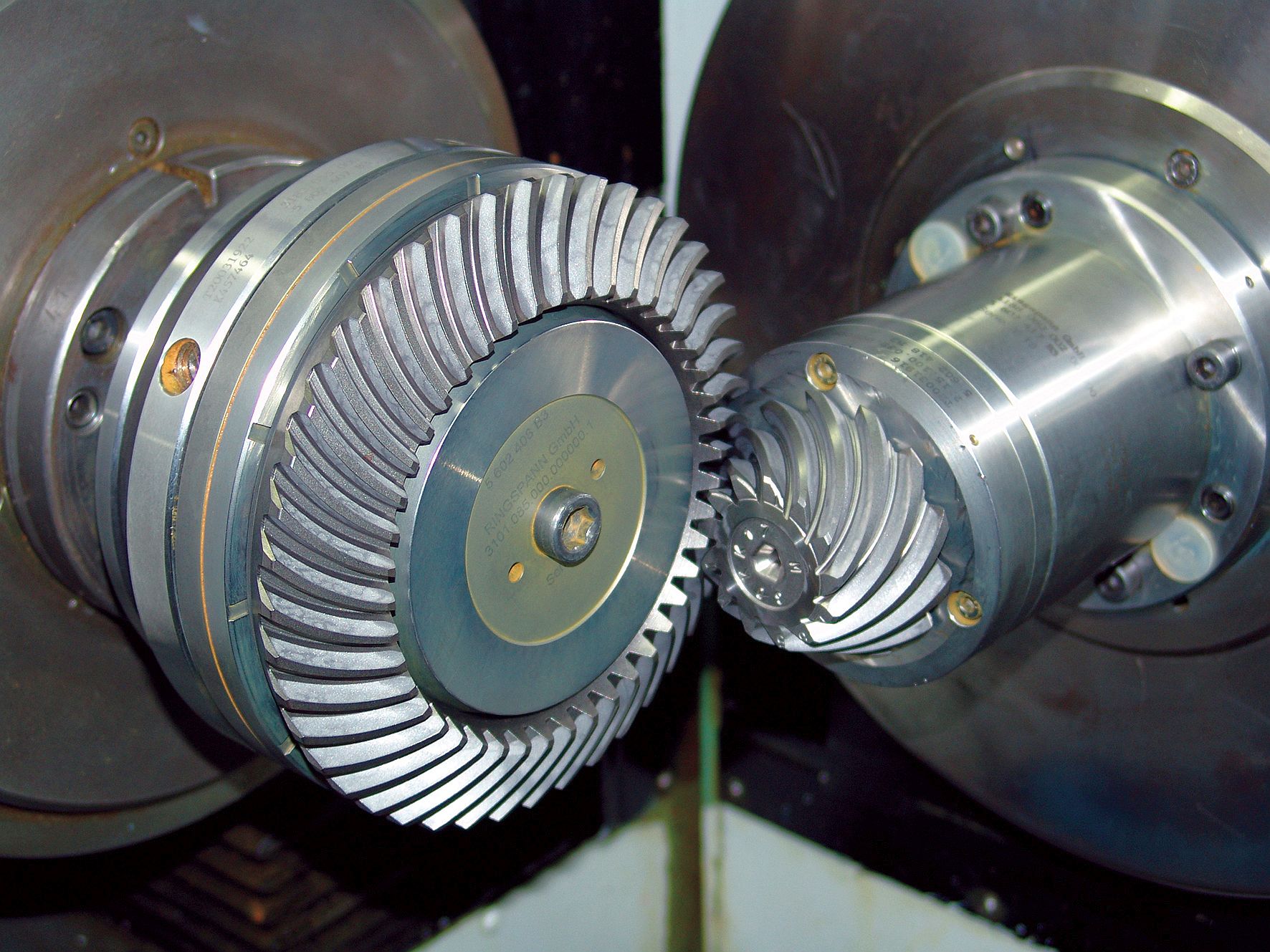 Spannfutter und Spanndorne von RINGSPANN werden gerne in der Verzahnungstechnik genutzt Spannfutter und Spannfutter und Spanndorne von RINGSPANN werden gerne in der Verzahnungstechnik genutzt